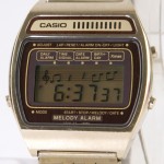 photo of vintage-casio-melody-alarm-gold-h104G front view 2