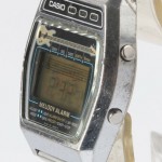 photo of vintage casio-melody-alarm-guitar-82-m321-side view 1