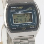 photo of-vintage-casio-83qs-41-blue-dial front view