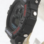 photo of-vintage-casio-g-shock-dw-5900 side view 2